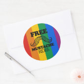VRIJE MUSTACHE RIDES RONDE STICKER (Envelop)