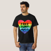 Vrije tante Hugs LGBT Flag Pride Awareness Month R T-shirt (Voorkant volledig)