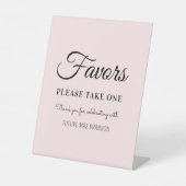 Vrijgezellenfeest Blush Pink Favors Reclamebord Met Voetstuk (Voorkant)
