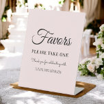 Vrijgezellenfeest Blush Pink Favors Reclamebord Met Voetstuk<br><div class="desc">Blush roze kleuren tekenen voor Vrijgezellenfeest,  brunch en bubbly,  Bachelorette party. Bekijk ons collectie voor je winkel voor overeenkomende objecten.</div>