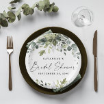 Vrijgezellenfeest Greenery Elegant Eucalyptus Boho Papieren Bordje<br><div class="desc">Het ontwerp bevat elegante waterverf groene eucalyptus,  olijftakken en andere bladelementen. "Vrijgezellenfeest" is bedrukt in een modern stijlvol lettertype,  omringd door een paar kleine omvallende bladeren.</div>