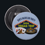 vrijgezellenfeest Las Vegas Trip Casino Button Flesopener<br><div class="desc">Pas je eigen vrijgezellenfeestflesopeners aan voor een Las Vegas reis. Een coole gepersonaliseerde flesopener met gokcasinonietjes zoals een kaartspel,  pokerchips en roulettewiel met Vegas Trip in geel script. Leuke gokker uitje keepsake cadeau voor uw groomsmen en beste man.</div>