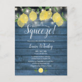 Vrijgezellenfeest Rustic String Lights Squeeze Lem Aankondigingskaart (Voorkant)