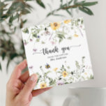 Vrijgezellenfeest voor wilde bloemen - Hartelijk d Bedankkaart<br><div class="desc">Dit ontwerp bevat een delicaat boeket van geverfde wilde bloemen,  een schattige bij en groen,  samen met een prachtige combinatie van moderne en rustige lettertypen. Bekijk het hele collectie voor meer overeenkomende objecten! Bekijk onze video op 'Hoe je kunt bewerken in Zazzle' op YouTube.com/CreativeUnionDesign</div>