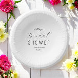 Vrijgezellenfeest Zwart Wit Papieren Kommen<br><div class="desc">Vrijgezellenfeest Papieren Bowls in zwart-wit met elegant typografische script. Meer producten met dit ontwerp staan in het collectie hieronder.</div>