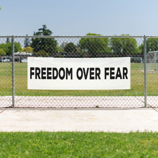 Vrijheid over angst spandoek (Insitu)