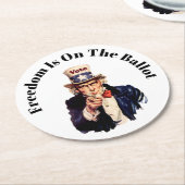 Vrijheid staat op de stembus 2026 ronde kartonnen onderzetter (Gebogen)