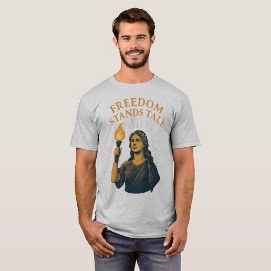 Vrijheid Staat Rechtop – Een Toorts voor Iedereen T-shirt (Voorkant volledig)