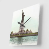 Vrijheidsbeeld 1900 vierkante klok (Hoek)