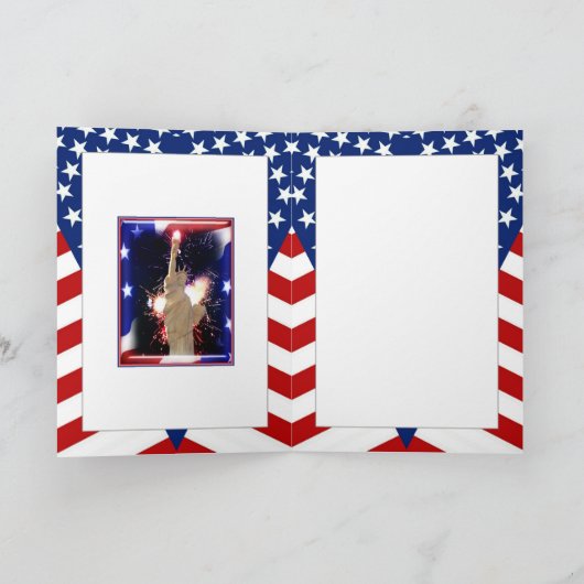 Vrijheidsbeeld met vuurwerk voor 4 juli kaart (Binnen)