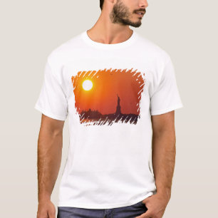Vrijheidsbeeld, New York Harbour, NY, Verenigde St T-shirt