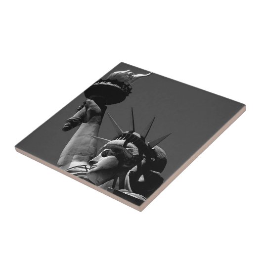 Vrijheidsbeeld Tegeltje (Zijkant)