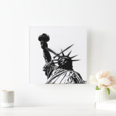 Vrijheidsbeeld Vierkante Klok (Huis)