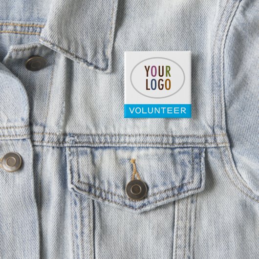 Vrijwillige Button Badge Pin Custom Logo 2x2 Vierk (In situ)