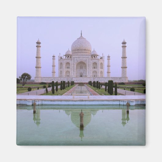 vroeg-ochtenduitzicht van Taj Mahal, weerspiegeld  Magneet (Voorkant)