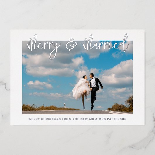 Vroege en gehuwde bruiloft Mr. & Mrs. Eerste Kerst Folie Uitnodiging (Voorkant)