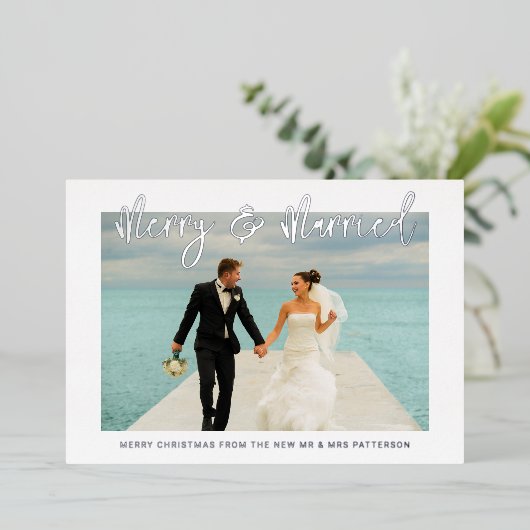 Vroege en gehuwde bruiloft Mr. & Mrs. Eerste Kerst Folie Uitnodiging (Staand Voorkant)