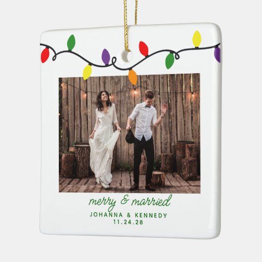 Vroege kerst met vrolijke kleuren keramisch ornament (Links)