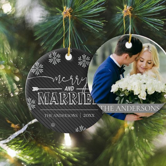 Vroege kerstfoto van Merry and Married Typography Keramisch Ornament