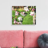 Vroege lentroze en witte bloesems canvas afdruk (Insitu (Woonkamer))
