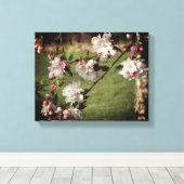 Vroege lentroze en witte bloesems gekleurd canvas afdruk (Insitu (Houten vloer))