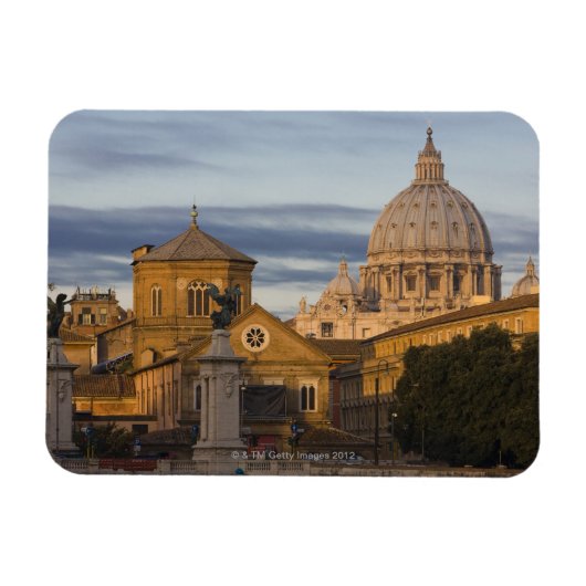 vroege ochtend licht op de dome van St. Peter Magneet (Horizontaal)