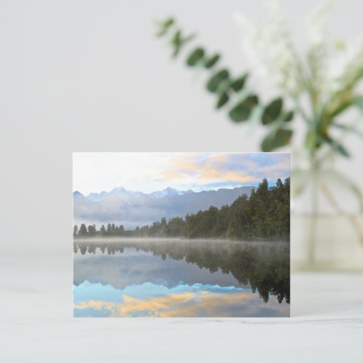 Vroege ochtend reflecteert het landschap briefkaart (Staand voorkant)