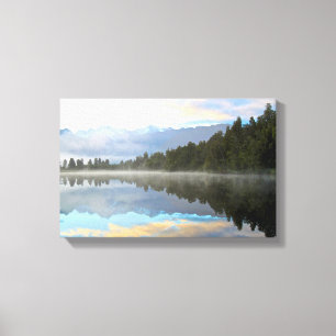 Vroege ochtend reflecteert het landschap canvas afdruk