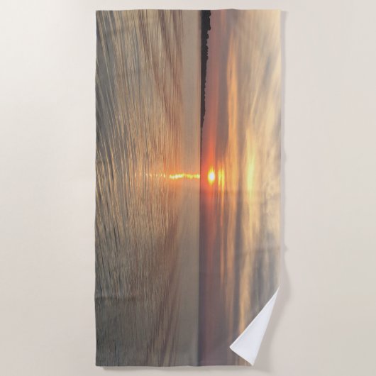 Vroege zonsondergang strand handdoek (Voorkant)