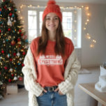 Vrolijk alles | Witte vintage kerstboom Tri-Blend Shirt<br><div class="desc">Vier het magische en feestelijke vakantieseizoen met onze kerstkleding. Het ontwerp is voorzien van onze handgetekende rustieke en  stijl groenblijvende kerstbomen grafisch t-shirt met "Merry Everything" ontworpen in een rustieke  stijl typografie in het wit. Personaliseer met de optionele ingestelde datum. Alle illustraties zijn handgetekende originele kunstwerken van Moodthology.</div>