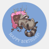 Vrolijk Birthday! Greedy Raccoon Cake Cartoon Ronde Sticker (Voorkant)