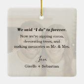 Vrolijk en getrouwd Eerste Kerstfoto Keepsake Keramisch Ornament (Achterkant)