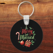 Vrolijk en getrouwd om je eerste kerst te vieren sleutelhanger (Voorkant)