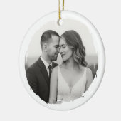 Vrolijk en getrouwd - tweezijdige trouwfoto keramisch ornament (Links)