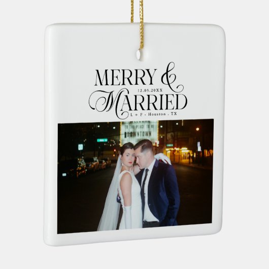 Vrolijk en getrouwde Passen getrouwd Foto Eerste K Keramisch Ornament (Rechts)