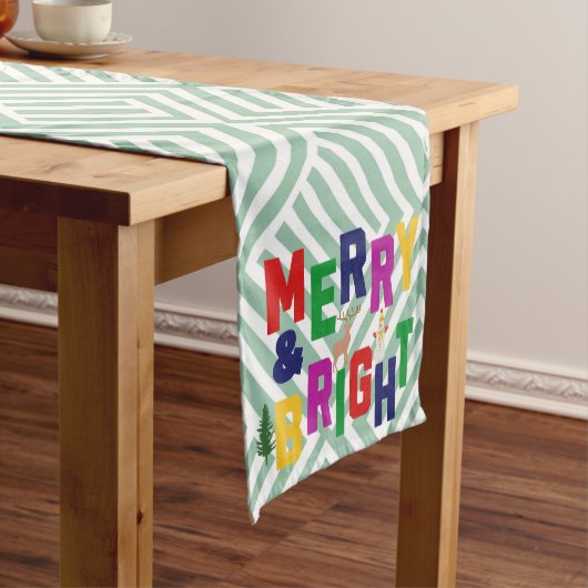 Vrolijk en helder dennenboom rendier sneeuwman medium tafelloper (Voorbeeld)