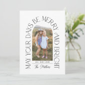 Vrolijk en helder | Moderne minimalistische boogfo Feestdagenkaart (Staand voorkant)