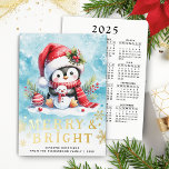 Vrolijk en helder Pinguïn Blauw Rood Goud Kerstmis Folie Feestdagenkaart<br><div class="desc">Creëer een stijlvolle gepersonaliseerde kerstkaart met een feestelijk ontwerp met een schattige pinguïn in een rode kerstmuts met een kleine sneeuwpop. Dit ontwerp heeft een aantal echte gouden folie-elementen aan de voorzijde. Een Merry & Bright gezegde en sjabloon tekst voor groeten, familienaam en een jaar staan op de voorzijde van...</div>