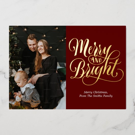 Vrolijk en helder rood goud kalligrafie foto folie feestdagenkaart (Voorkant)