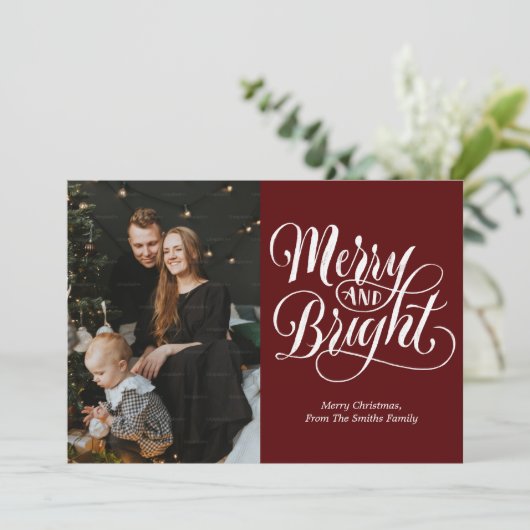 Vrolijk en helder rood kalligrafie moderne foto feestdagenkaart (Staand voorkant)