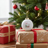 Vrolijk en helder, rood 'n groen keramische bal ornament