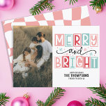 Vrolijk en licht trendy  retro familie foto feestdagenkaart<br><div class="desc">Vier het seizoen met plezier en nostalgie met onze Merry and Bright Trendy Retro Family Photo Holiday Kaart. Deze charmante kaart combineert een levendig, retro-geïnspireerd ontwerp met een moderne twist, waardoor het perfect is voor het delen van feestelijk gejuich met familie en vrienden. Het speelse, geruite patroon in felle, kleurrijke...</div>