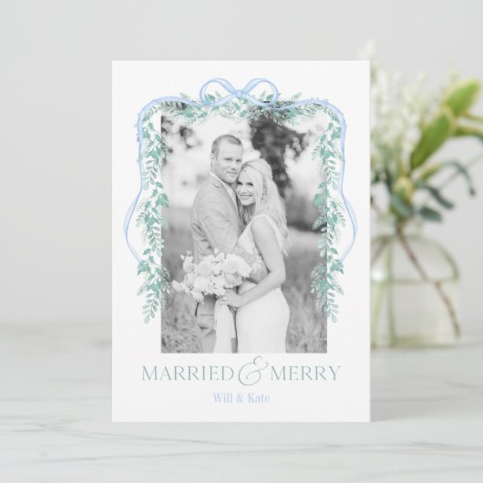 Vrolijk & getrouwd Grandmillenial Blue Christmas K Feestdagenkaart (Staand voorkant)