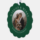 Vrolijk getrouwd groen bruiloft foto kerst ornament kaart (Links)