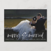 Vrolijk getrouwd wit script foto QR code vakantie Briefkaart (Voorkant)