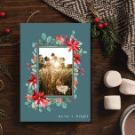 Vrolijk heldere botanische foto Kerstmis Feestdagenkaart<br><div class="desc">Deze Merry and Bright Botanical Photo Christmas Holiday Kaart is een geweldige manier om je hartelijke wensen over te brengen tijdens de feestdagen. Het is een kaart die de elegantie van eenvoud omarmt en uw foto en boodschap laat schitteren. Het middelpunt van deze kaart is je eigen foto, die centraal...</div>