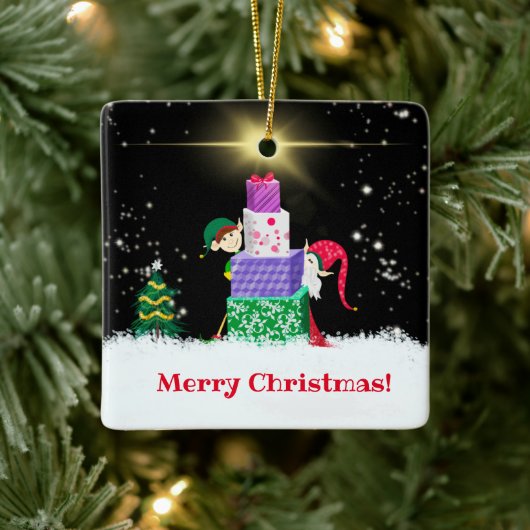 Vrolijk Kerst Elfen Met Kerstcadeaus Keramisch Ornament (Boom)
