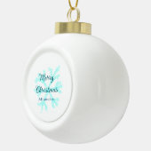 Vrolijk kerstblauw sneeuwvlokken glitter sparkle n keramische bal ornament (Rechts)