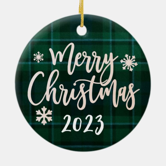 Vrolijk Kerstfeest 2023 Groen Plaid Keramisch Ornament (Achterkant)