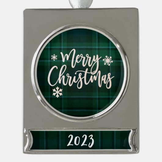 Vrolijk Kerstfeest 2023 Groen Plaid Verzilverd Banner Ornament (Voorkant)